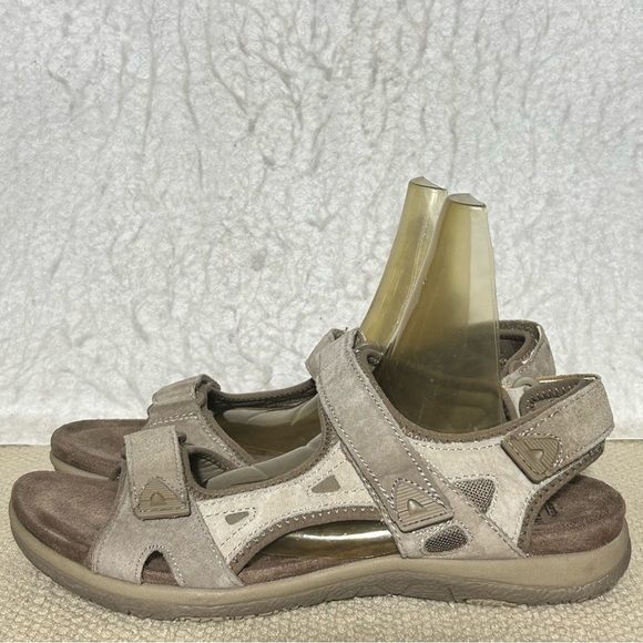 Earth Origins Womens Savoy Skylar Taupe Suede Casual Strap Sandals Shoes SZ 9 W - Picture 2 of 11